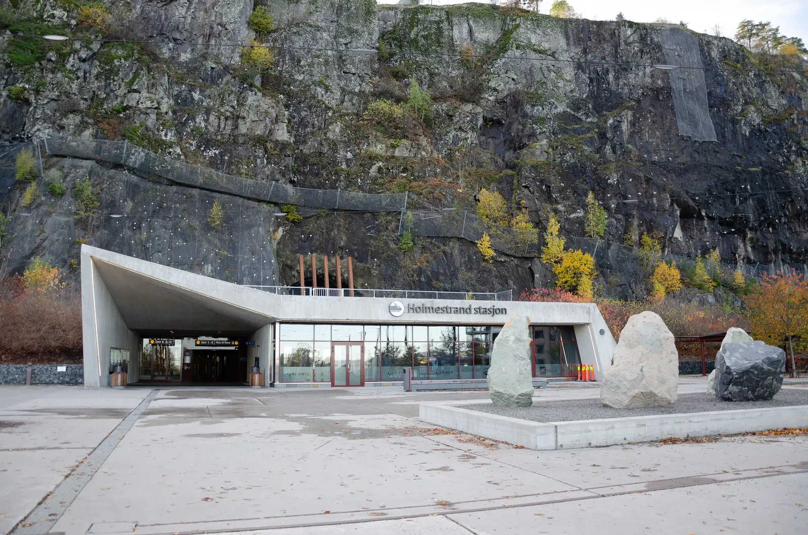 Holmestrand stasjon i fjellet